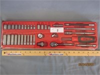 New Snap-On 34 pc General Service Set