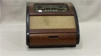 Lg. Philco Wood Radio Model 10664B or D