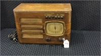 Vintage Wood Philco Radio