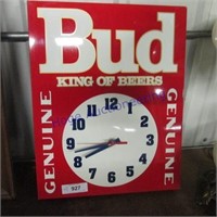 Bud King of Beers tin clock
