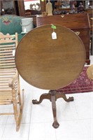 Flip Top Round Side Table W/Ball-Claw Feet