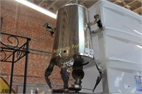 STAINLESS TEA/ COFFEE URN - SPOUT WILL BE HERE