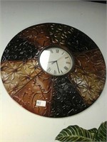 Wall round clock