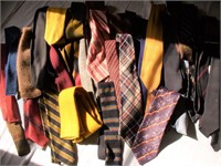 Vtg & Retro Men's Tie's- Plaid, Skinny, Wool+