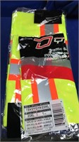2 Safety vests(2-3XL)
