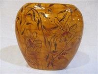 Flat style vase