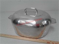 Wagner Ware Magnalite roasting pan with lid