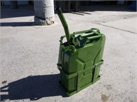 5.25 Gallon Jerry Can w/ Holder