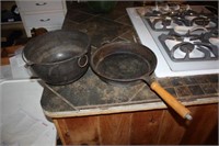 Cast Iron Pot & Frying Pan