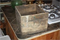 Vintage Dominion Sugar Wooden Box