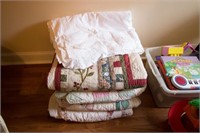 4 Quilts & 1 Victorian Bed Linen