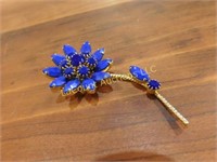 blue floral brooch / pin, 3"