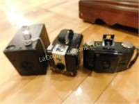 3 vtg cameras, Brownie Hawkeye, Clipper