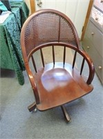 Wood Swival Office Chair