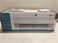 SILHOUETTE CAMEO DEKSTOP CUTTING SYSTEM (NOT