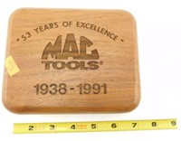 Lot #186 - Mac Tools 1938-1991 Gerber folding