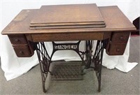 1921 Singer Sewing Machine with Cabinet