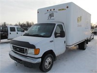 2005 FORD E450 ECONOLINE CUBE VAN