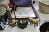 2 pictures, weights & brass items