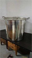 Large cooking stock pot stainless with lid