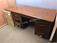 (2) Metal file cabinets, 2 & 4 drawer and metal of