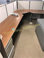 Corner desk unit with drawers