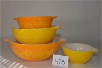 Set of 4 Pyrex Cinderella Bowls