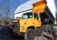 1995 Ford L7000 dump truck