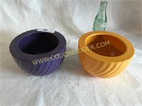 2 glazed pottery planters