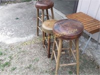 3 bar stools and retro slatted table