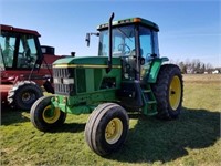 John Deere 7210 tractor
