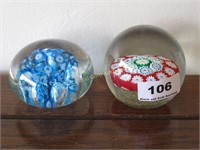 Lot of 2 glass paperweights