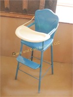 Vintage metal high chair w/ tray, 29" tall