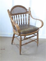 Oak arm chair with bentwood arms