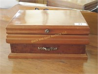 Wooden jewelry box with mirror