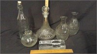 SELECTION OF CLEAR GLASS DECANTERS / BOTTLES