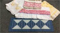 FIVE ASSORTED TABLE CLOTHS &  PLACE MAT