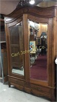 LATE 19TH/EARLY 20TH CENTURY FRENCH ARMOIRE