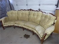 Victorian 9' curved couch