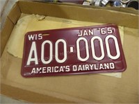 Pair of uncirculated 1965 Wis. License plates (A00