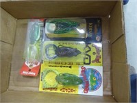 Box w/ 4 new rubber frog lures