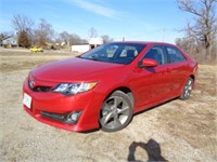 2012 Toyota Camry SE Limited - 27,800 miles