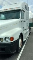 2000 Freightliner FLC