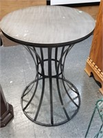 ROUND METAL ACCENT TABLE
