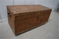 Old Pine Toy Box