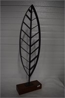 Frolibunda Objective Art Black Steel Leaf 34"