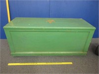 antique green blanket chest (46in wide)