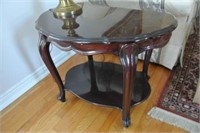 Oval Top Scalloped Edge Side Table