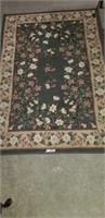 Floral Pattern Rug 42" x 62" Very Nice