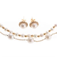 A Selection of Lady's Pearl Jewelry